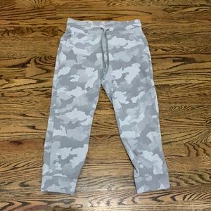 Lululemon Ready to Rulu Jogger Crop Sz 8